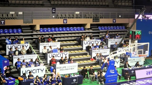 유니시티코리아가 아산 우리은행과 공식 후원 협약을 체결했다./유니시티코리아