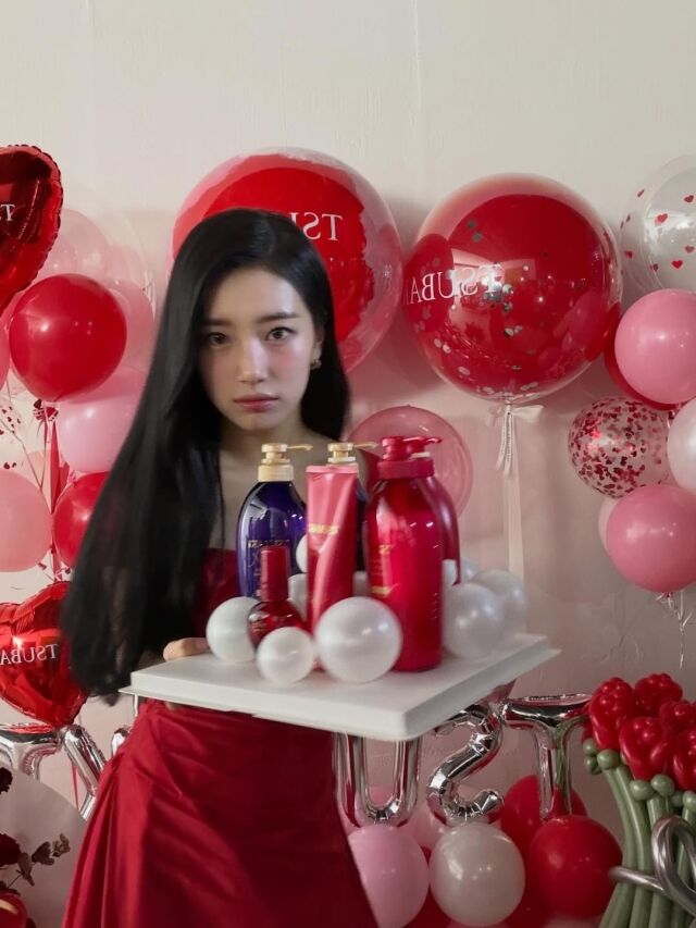 수지가 광고 촬영 현장에서 변함없는 미모를 자랑했다. / 수지 SNS