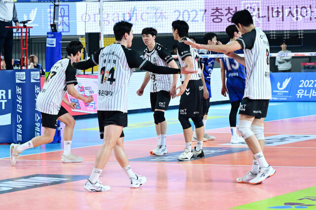 연속 득점을 올리 전광인이 카리스마 넘치는 표정을 짓고 있다. / 한국배구연맹(KOVO)