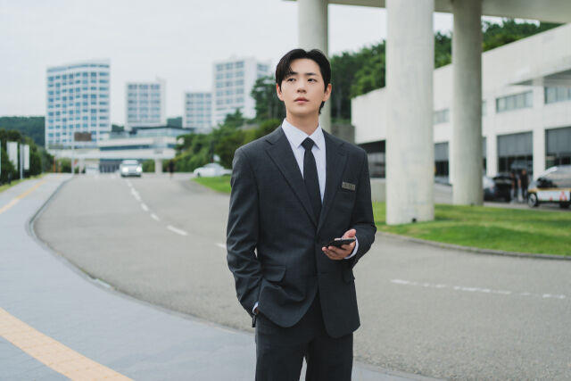 배우 신재하의 JTBC 금요시리즈 '샤이닝' 스틸 / SLL, 카카오엔터테인먼트