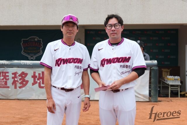 안치홍과 설종진 감독/키움 히어로즈