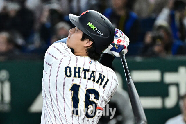 7일 일본 도쿄돔에서 열린 2026 월드 베이스볼 클래식(WBC) 조별리그 한국-일본 경기. 오타니가 3회말 1사에 동점 솔로포를 치고 있다./도쿄(일본)=한혁승 기자 hanfoto@mydaily.co.kr