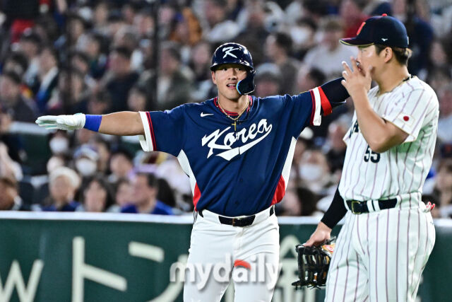 7일 일본 도쿄돔에서 열린 2026 월드 베이스볼 클래식(WBC) 조별리그 한국-일본 경기. 안현민이 3회초 1사 1루에 안타를 친 후 세리머니를 있다./도쿄(일본)=한혁승 기자