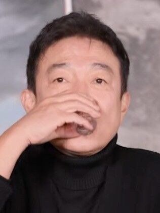 유튜브 채널 '짠한형 신동엽'에 출연한 이재룡