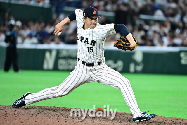 7일 일본 도쿄돔에서 열린 2026 월드 베이스볼 클래식(WBC) 조별리그 한국-일본 경기. 일본 다이세이가 8회말 마운드에 올라 힘차게 투구하고 있다./도쿄(일본)=한혁승 기자