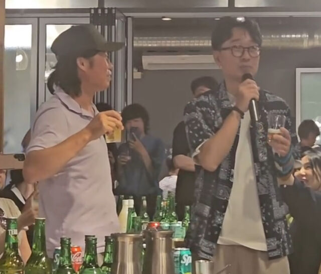 유해진, 장항준./소셜미디어