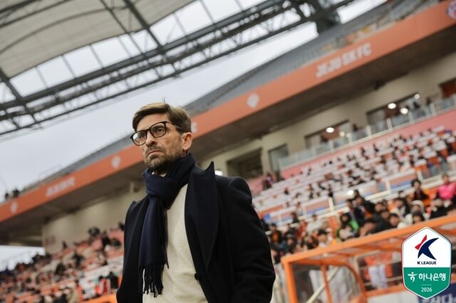 세르지우 코스타 감독./한국프로축구연맹