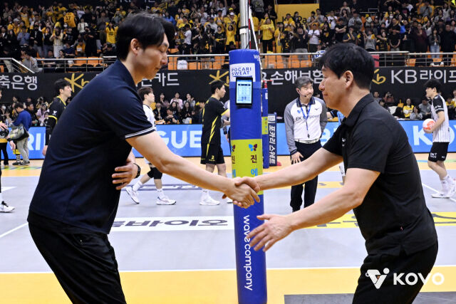 하현용 감독대행-신영철 감독./KOVO