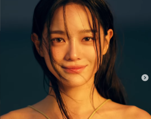 キム・セジョン最新画報｜超密着サマールックで美ボディ披露・I.O.I再