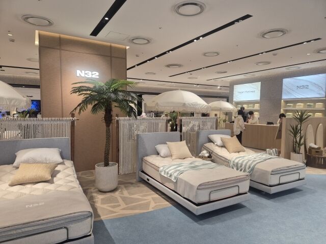 프리미엄 비건 매트리스 N32가 더현대 서울에 체험형 팝업스토어를 열고 고객 접점 강화에 나섰다. /윤진웅 기자
