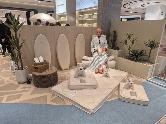 N32는 트렌트를 잘 읽는 브랜드다. 비건은 물론 반려동물을 위한 전용 매트리스도 제작해 인기를 끌고 있다. /윤진웅 기자