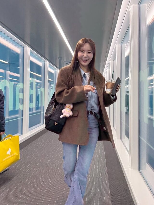 장영란이 해외 출장을 떠나는 세련된 공항 패션을 선보였다. / 장영란 SNS