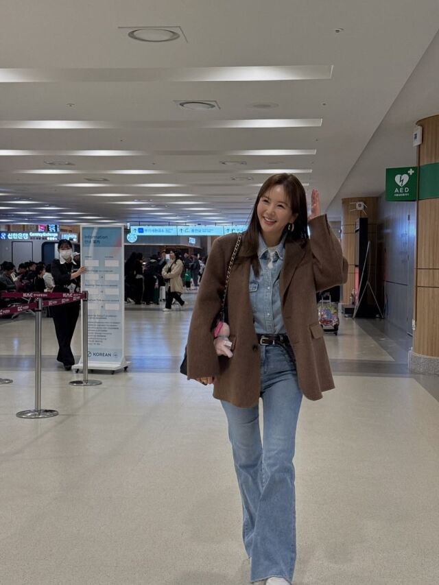 장영란이 해외 출장을 떠나는 세련된 공항 패션을 선보였다. / 장영란 SNS