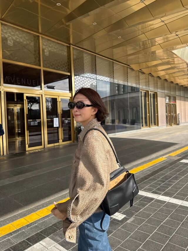 김희애가 따뜻해진 봄 날씨 속 근황을 전했다. / 김희애 SNS