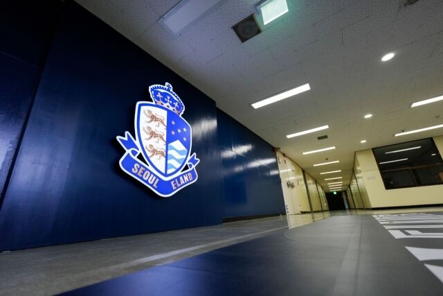 서울 이랜드가 2026시즌을 맞아 홈경기장인 목동운동장 레울파크와 켄싱턴리조트 가평에 위치한 클럽하우스를 새롭게 단장했다./서울 이랜드