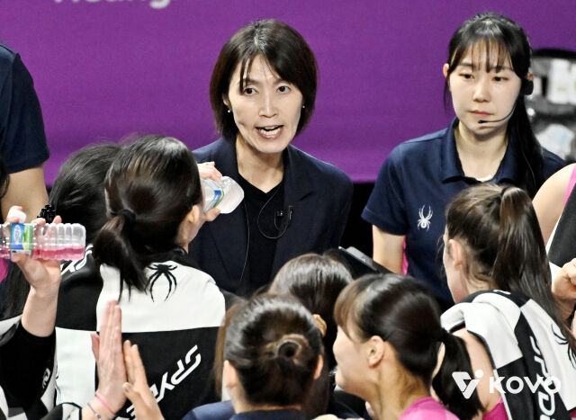 흥국생명 요시하라 감독./KOVO