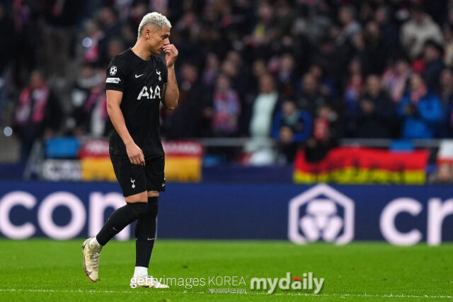 토트넘 공격수 히샬리송이 11일 아틀레티코와 챔피언스리그 16강 1차전이 잘 풀리지 않자 심각한 표정을 짓고 있다. /게티이미지코리아