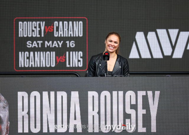 기자회견에서 복귀 소감을 밝히는 로우지. /게티이미지코리아