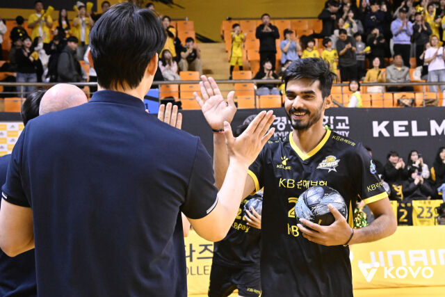 KB손해보험 아밋./KOVO