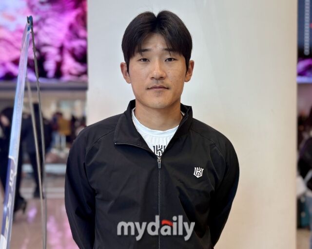 입국장에서 만난 임준형./김희수 기자