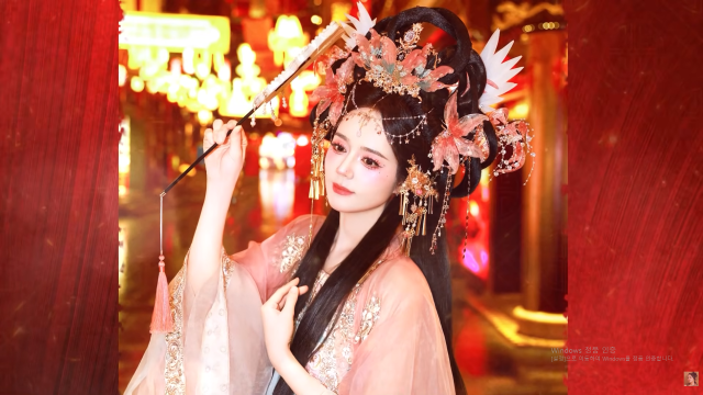 배우 한가인이 왕홍으로 변신했다. / 유튜브 '자유부인 한가인'