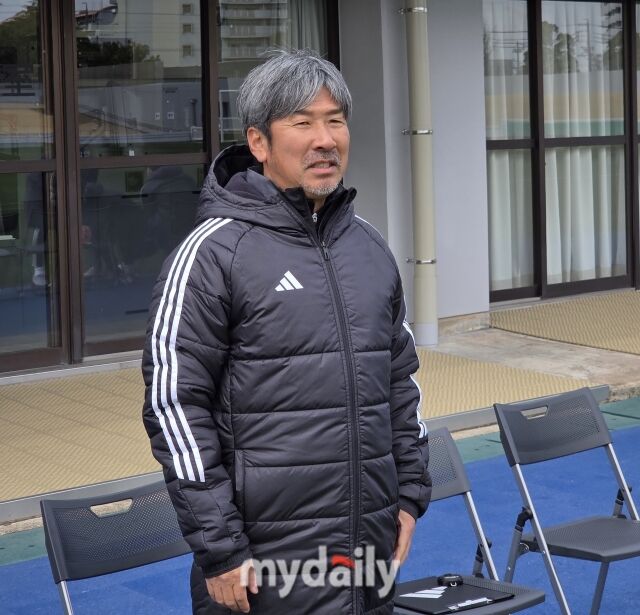 J리그 19세 이하(U-19) 선발팀 스가와라 다이스케 감독./나고야(일본)=노찬혁 기자