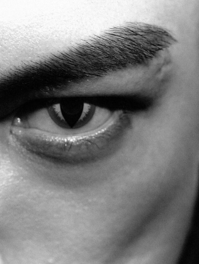 빅뱅 출신 탑이 솔로 컴백을 예고했다. / 탑 SNS