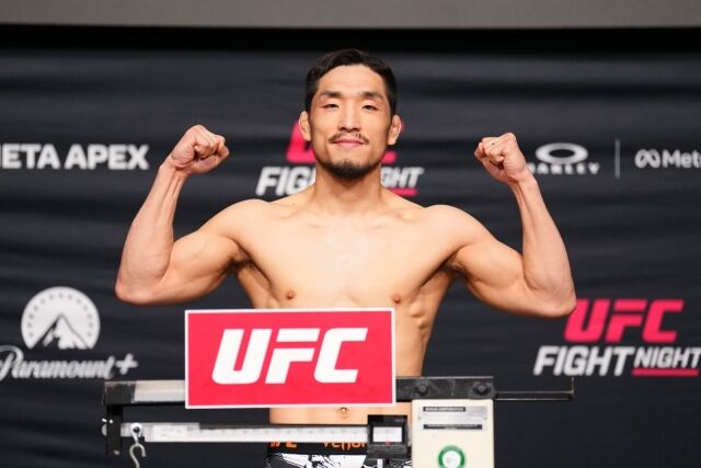 파이팅 포즈를 취하는 유수영. /UFC 제공
