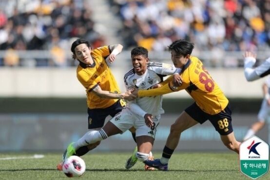 전북과 광주의 K리그 경기장면/프로축구연맹 제공
