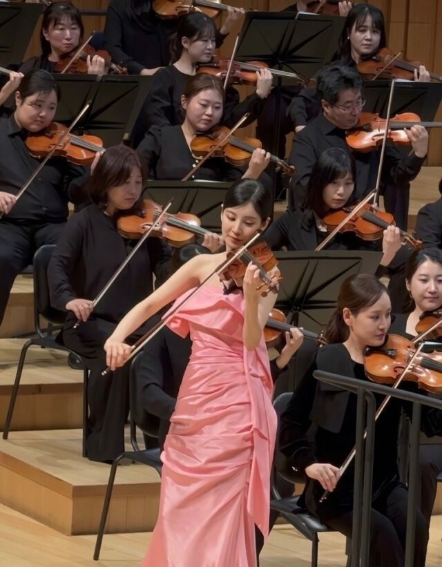 서현이 바이올리니스트로 무대에 선 소감을 전했다. / 서현 SNS