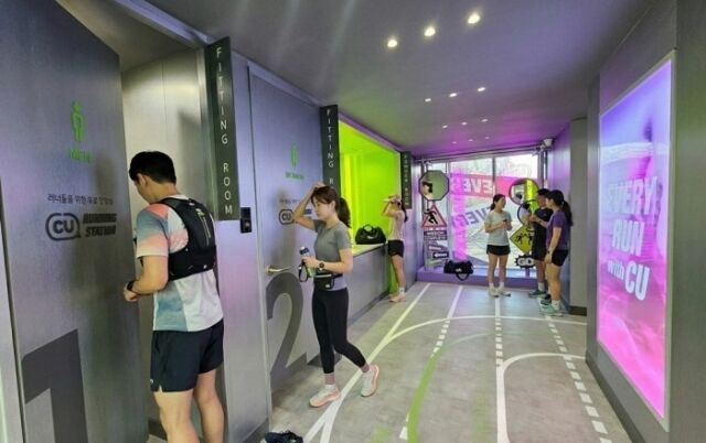 서울 여의도 한강 인근 ‘러닝 스테이션’ 콘셉트의 CU 한강르네상스여의도3호점 내부 모습. /BGF리테일