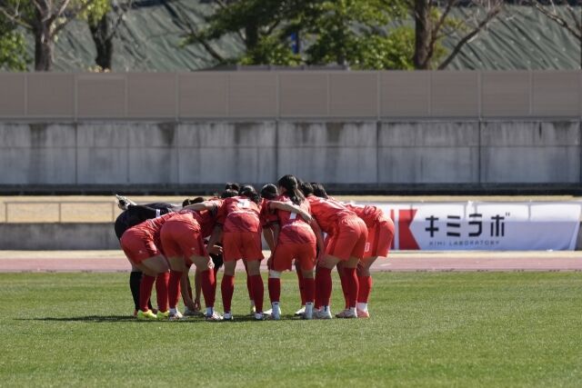 한국여자축구연맹 대학선발팀이 제4회 덴소컵 한・일 여자대학축구정기전에서 0-9로 패배했다./한국여자축구연맹
