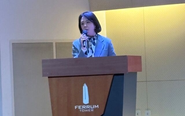 이혜연 SK텔레콤 고객가치혁신실장이 18일 서울 중구 페럼타워에서 열린 ‘고객가치 혁신 활동 계획’ 설명회에서 발표하고 있다. /박성규 기자