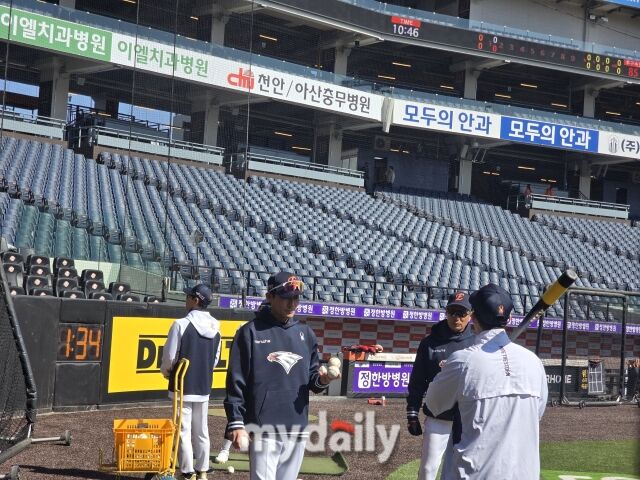 한화 강인권 퀄리티컨트롤코치/대전=김진성 기자 kkomag@mydaily.co.kr