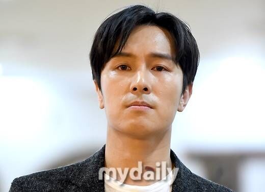 김동완 / 마이데일리