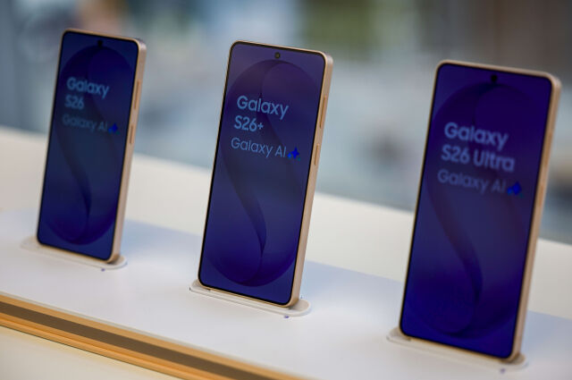국내를 포함한 전 세계 주요 국가에 갤럭시S26 시리즈가 공식 출시한 11일 서울 강남구 삼성 강남에 갤럭시 S26 시리즈가 진열되어 있다. /뉴시스