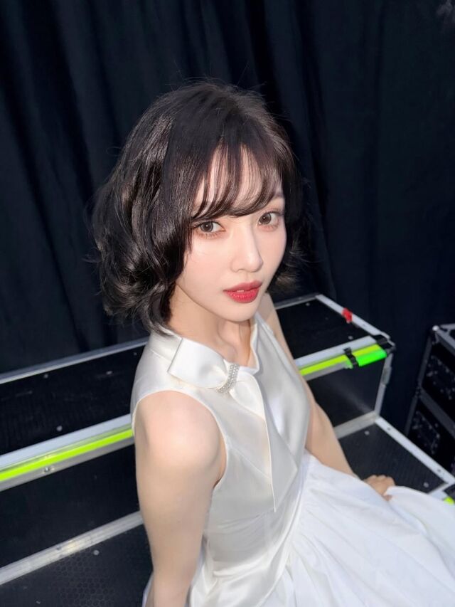 조이가 한층 물오른 미모로 시선을 사로잡았다. / 조이 SNS