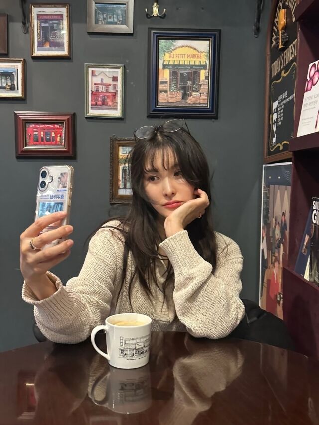 박규리가 변함없는 여신 비주얼을 뽐냈다. / 박규리 SNS