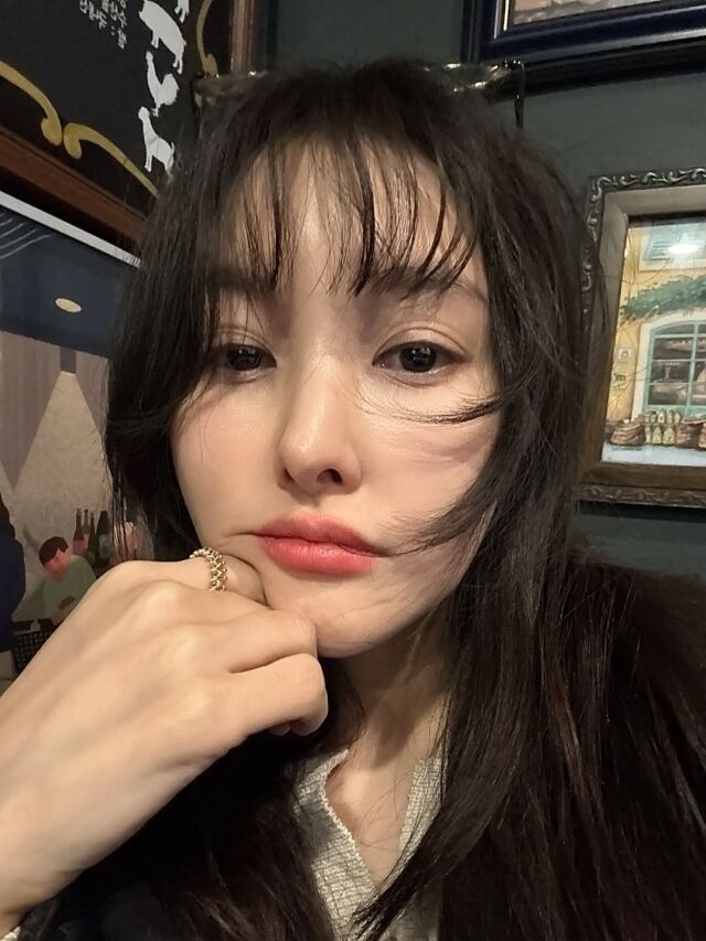 박규리가 변함없는 여신 비주얼을 뽐냈다. / 박규리 SNS