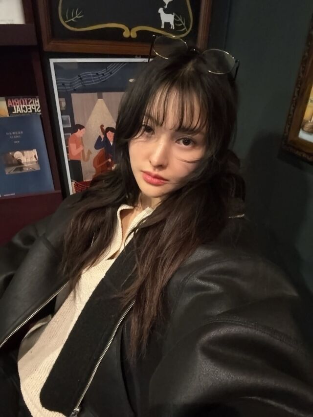 박규리가 변함없는 여신 비주얼을 뽐냈다. / 박규리 SNS