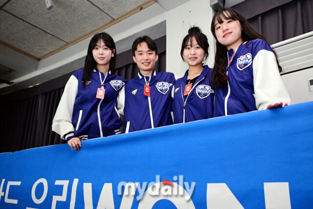 우리카드 대학생 마케터 스파이커스. 좌측부터 백현하-김서준-윤담영-최가윤./마이데일리
