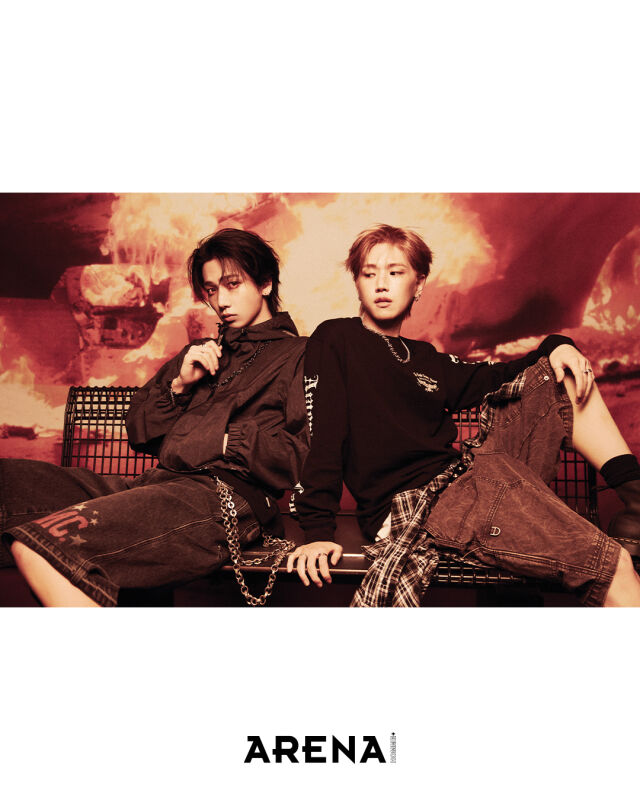 그룹 보이넥스트도어/아레나 옴므 플러스