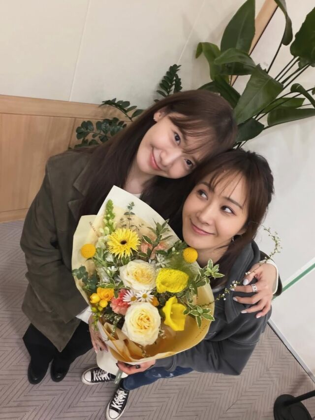 윤아가 유리를 찾아 따뜻한 응원을 전했다. / 윤아 SNS