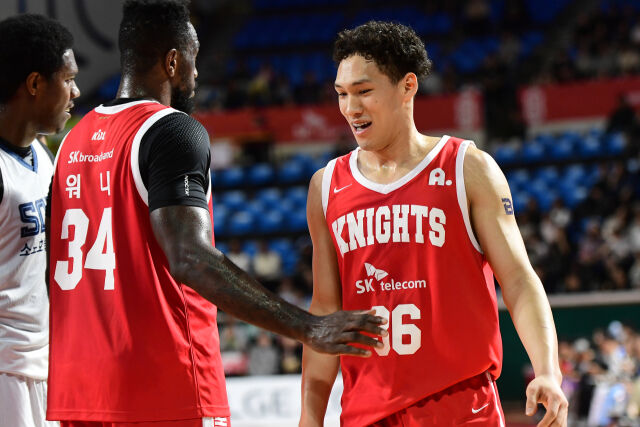 서울 SK 자밀 워니, 에디 다니엘./KBL
