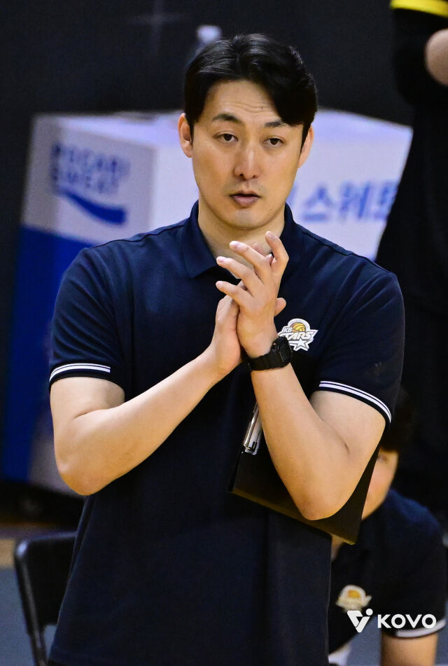 KB손해보험 하현용 감독대행./KOVO