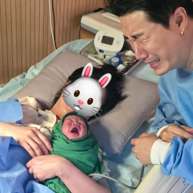 래퍼 산이가 아빠가 됐다. / 산이 SNS