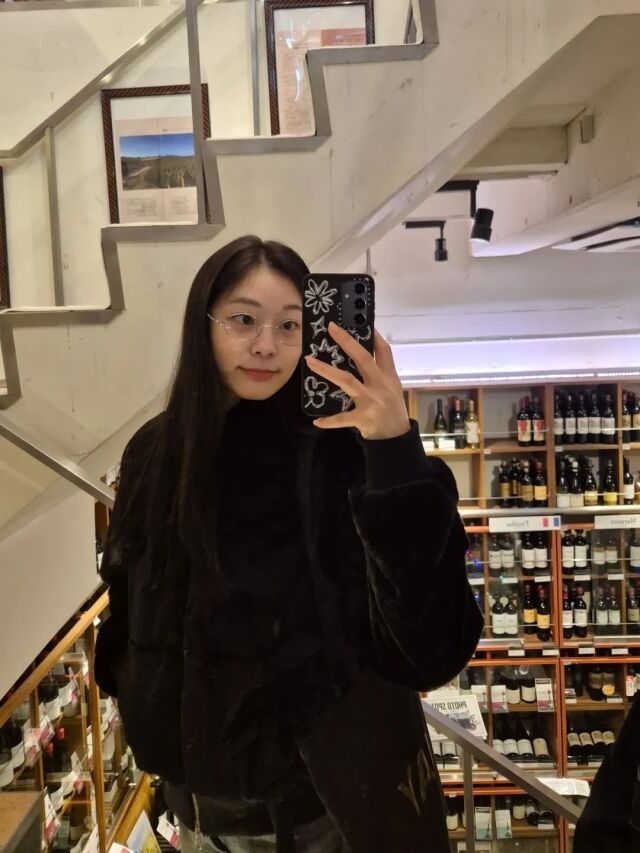 김연아가 꾸밈없는 일상으로 시선을 사로잡았다. / 김연아 SNS