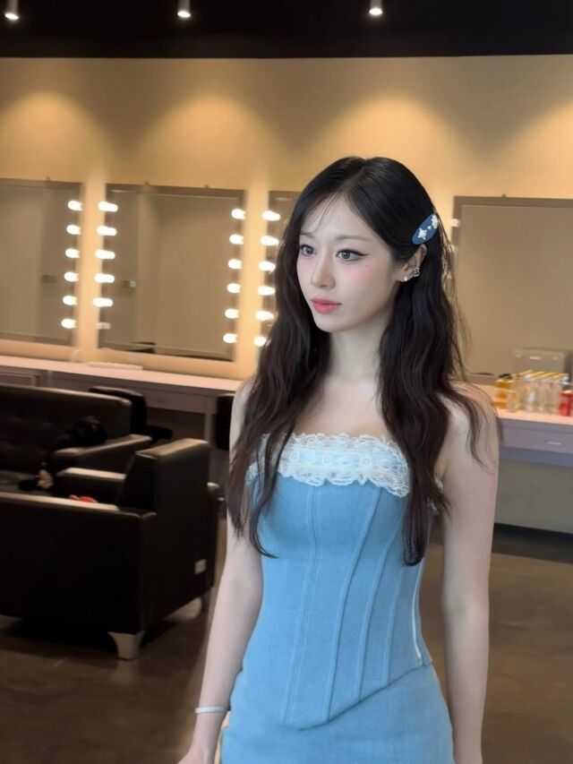 티아라 지연이 한층 물오른 비주얼로 시선을 사로잡았다. / 지연 SNS