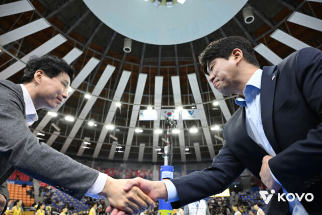 김종민 감독과 강성형 감독/KOVO