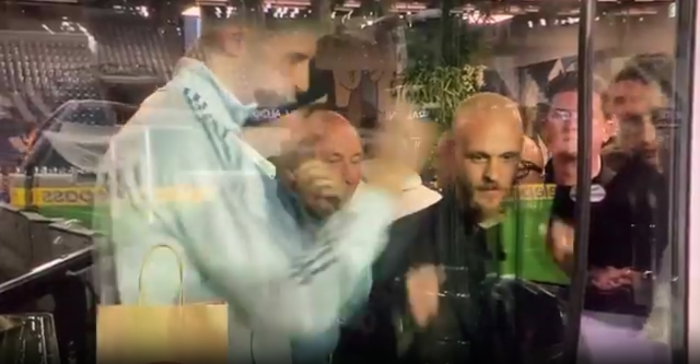 보스니아 헤르체고비나의 승리가 확정되자 이탈리아 선수들이 환호했다./보스니아 풋볼